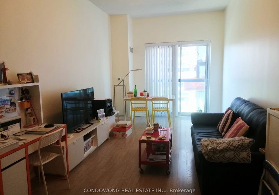 168-simcoe-street-toronto-toronto-ontario-c13558228