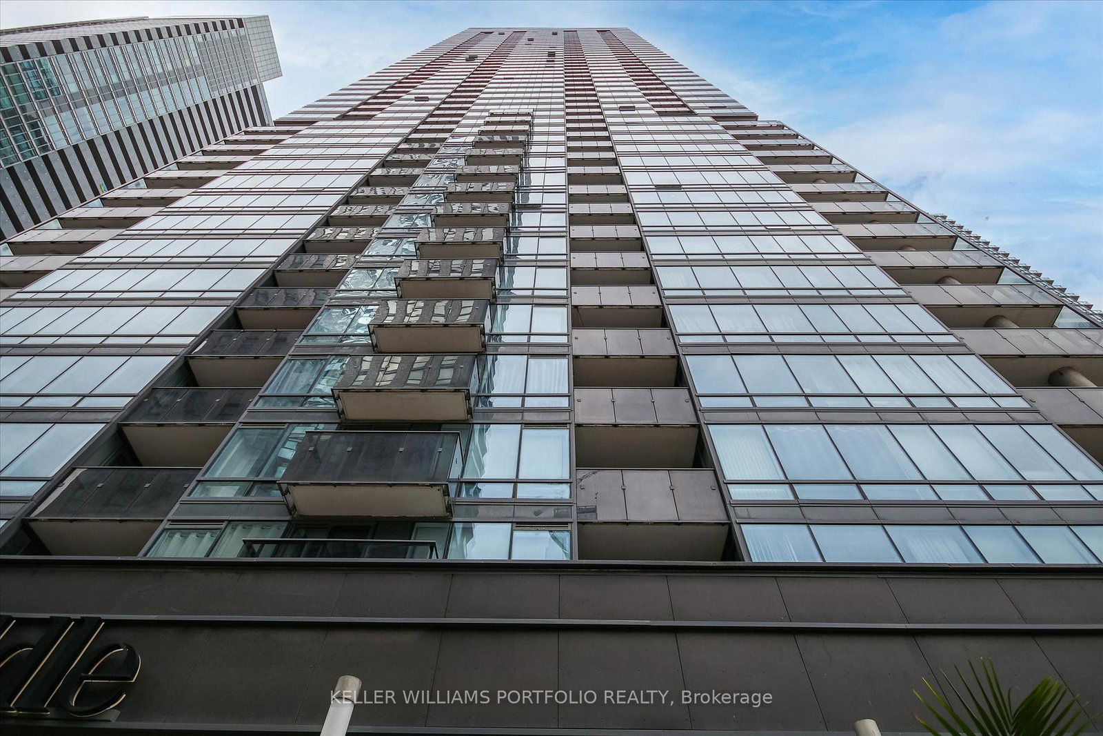295-adelaide-street-w-toronto-toronto-ontario-c13558252