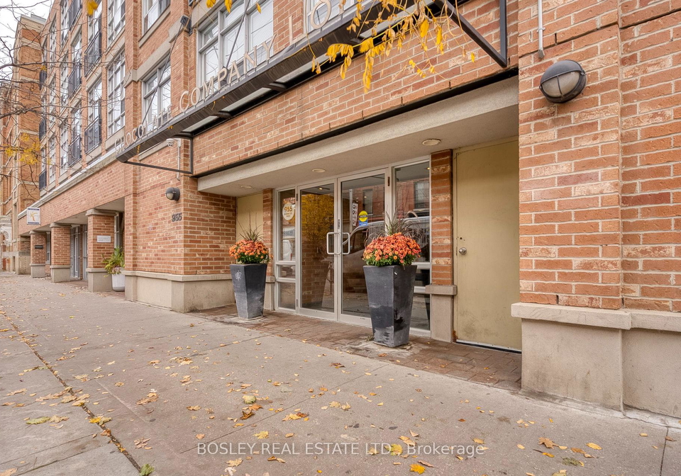 955-queen-street-w-toronto-toronto-ontario-c13558392