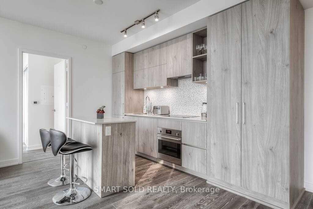 1-yorkville-avenue-toronto-toronto-ontario-c13558566