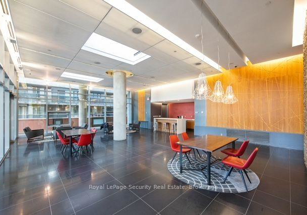 21-widmer-street-toronto-toronto-ontario-c13558870