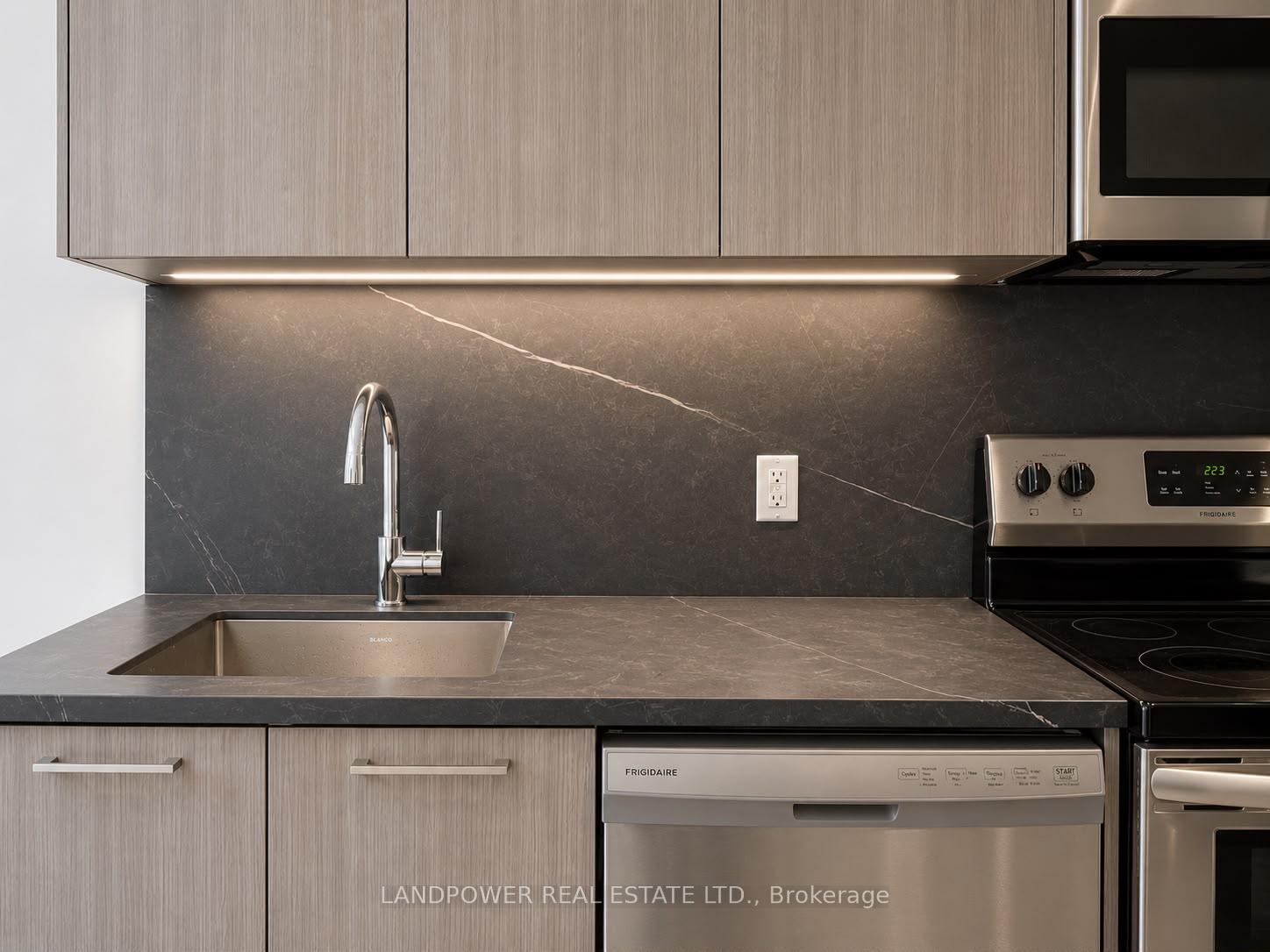 51-winlock-park-toronto-north-york-ontario-c13559218