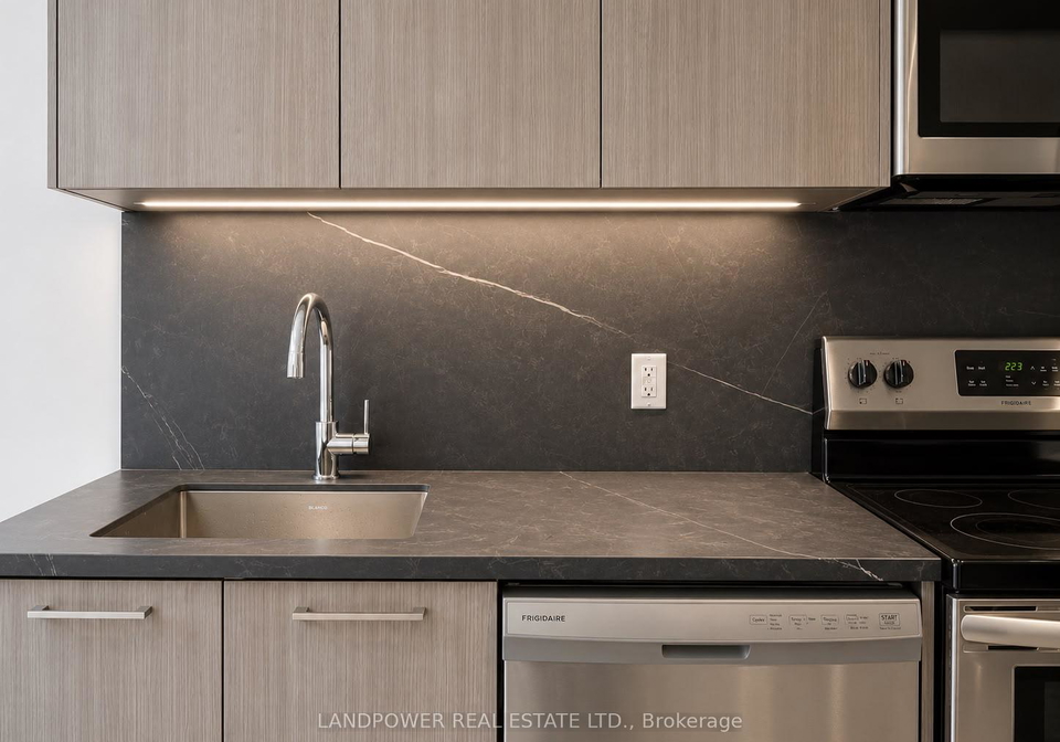 51-winlock-park-toronto-north-york-ontario-c13559218
