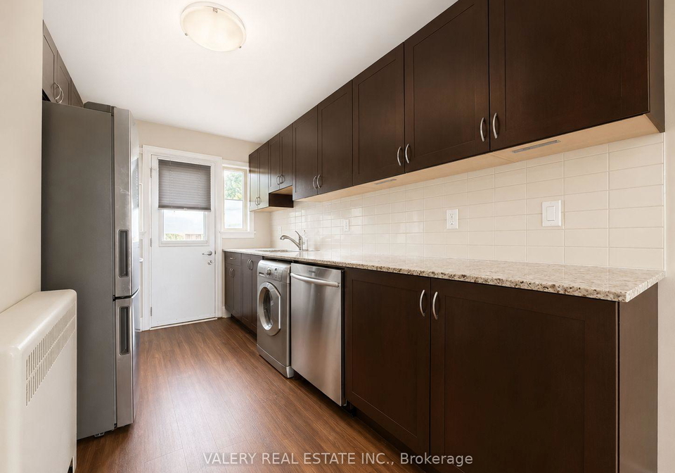 2-sutherland-drive-toronto-east-york-ontario-c13559314