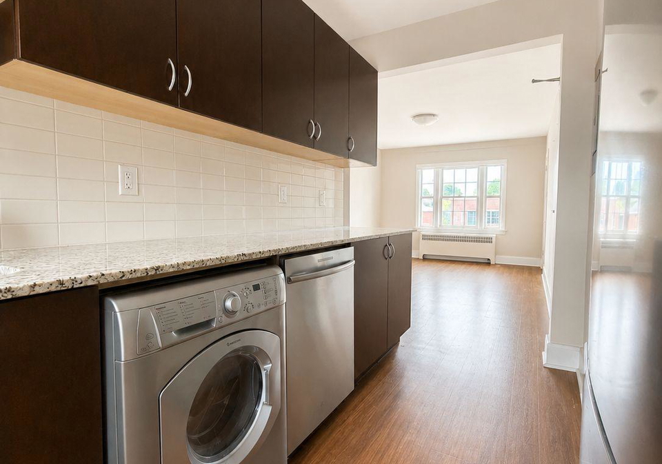 2-sutherland-drive-toronto-east-york-ontario-c13559314