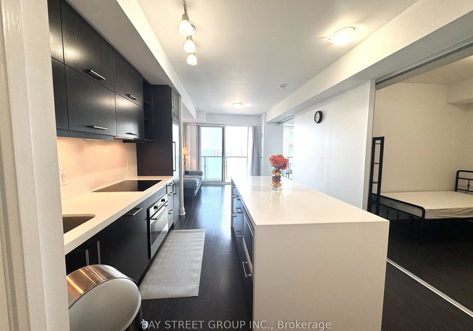 1080-bay-street-toronto-toronto-ontario-c13559316