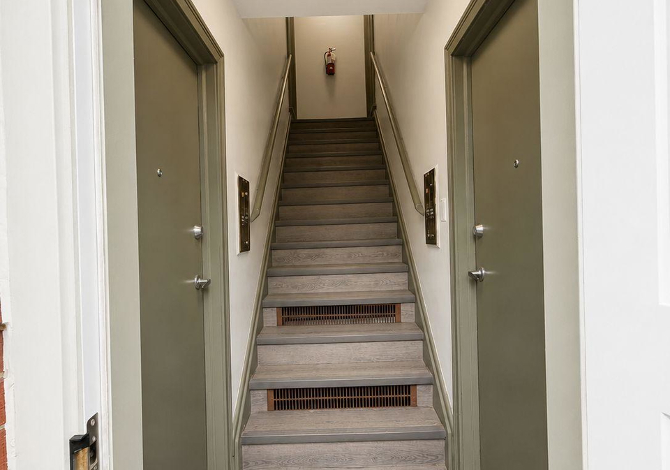 1327-bayview-avenue-toronto-east-york-ontario-c13559318