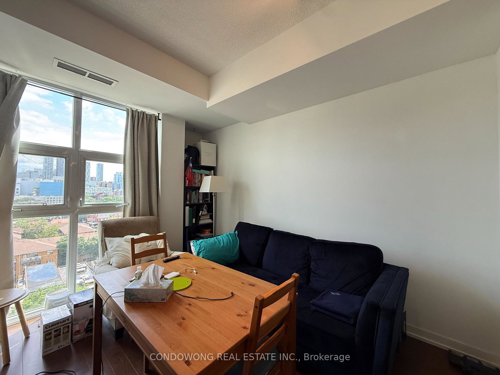 10-willison-square-toronto-toronto-ontario-c13559336