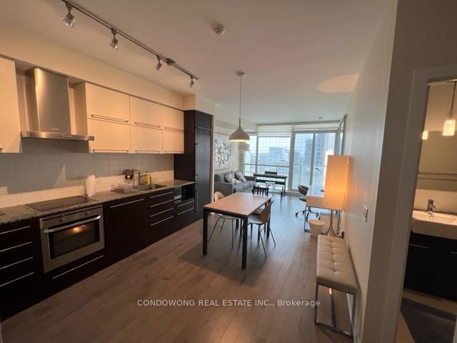 770-bay-street-toronto-toronto-ontario-c13559386