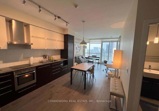 770-bay-street-toronto-toronto-ontario-c13559386