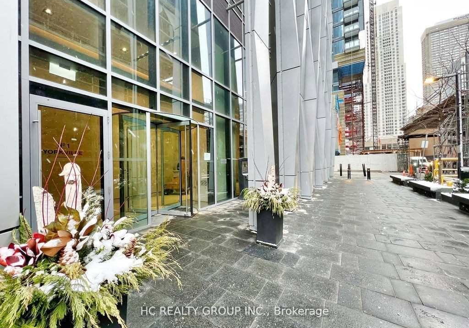 1-yorkville-avenue-toronto-toronto-ontario-c13559426