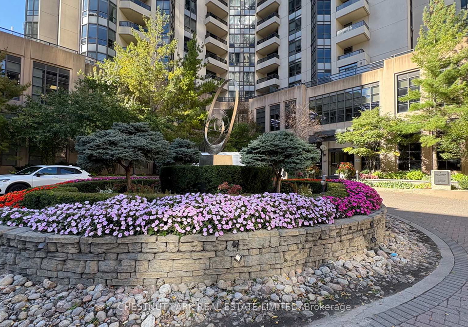 500-doris-avenue-toronto-north-york-ontario-c13559430
