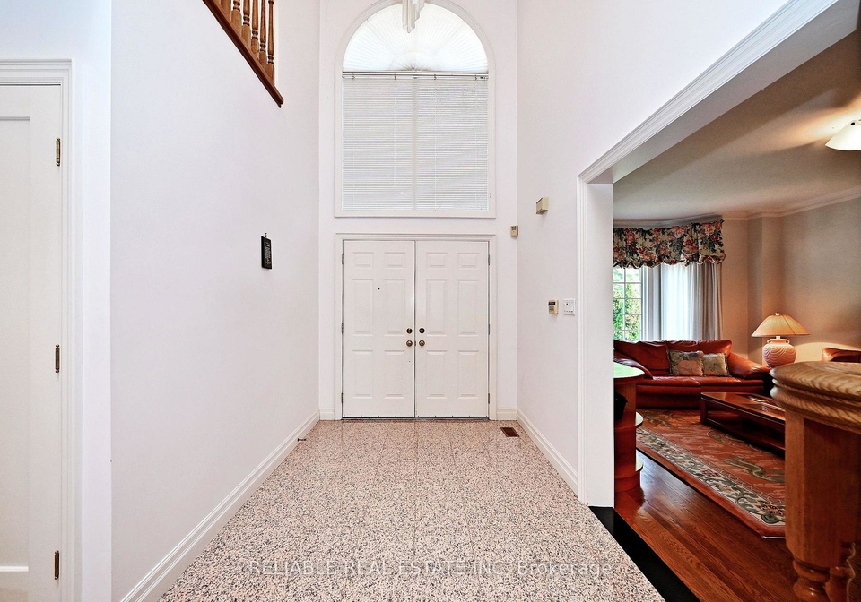 209-alfred-avenue-toronto-north-york-ontario-c13559654