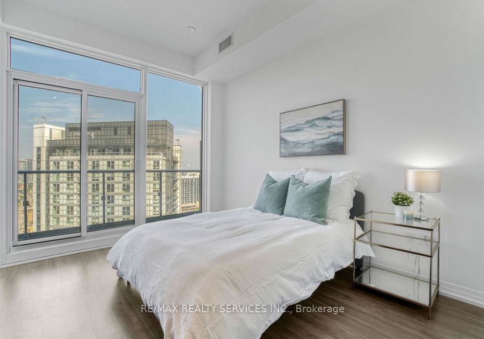 251-jarvis-street-toronto-toronto-ontario-c13559722