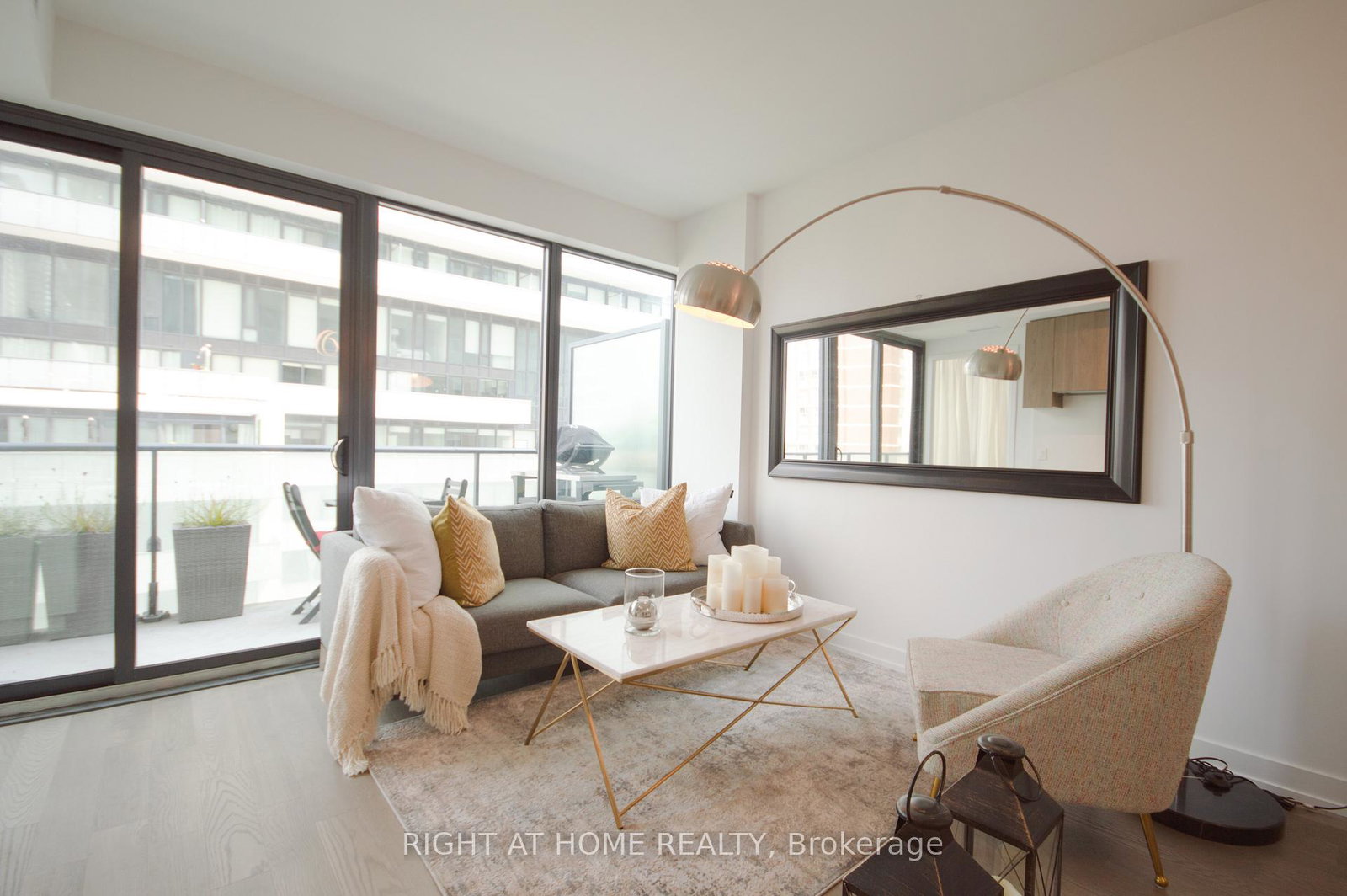 161-roehampton-avenue-toronto-toronto-ontario-c13559866