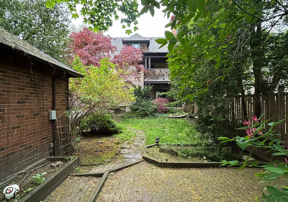 19-glengrove-avenue-toronto-toronto-ontario-c13559906