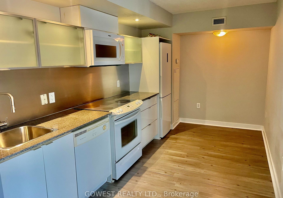 4k-spadina-avenue-toronto-toronto-ontario-c13560092