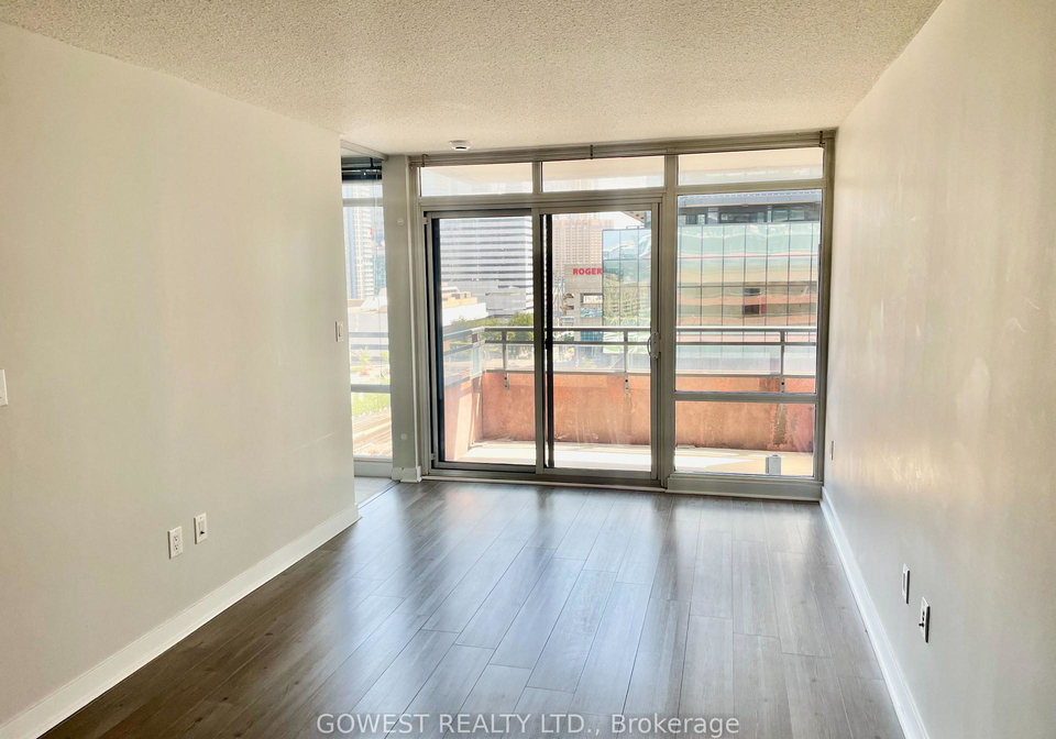 4k-spadina-avenue-toronto-toronto-ontario-c13560092
