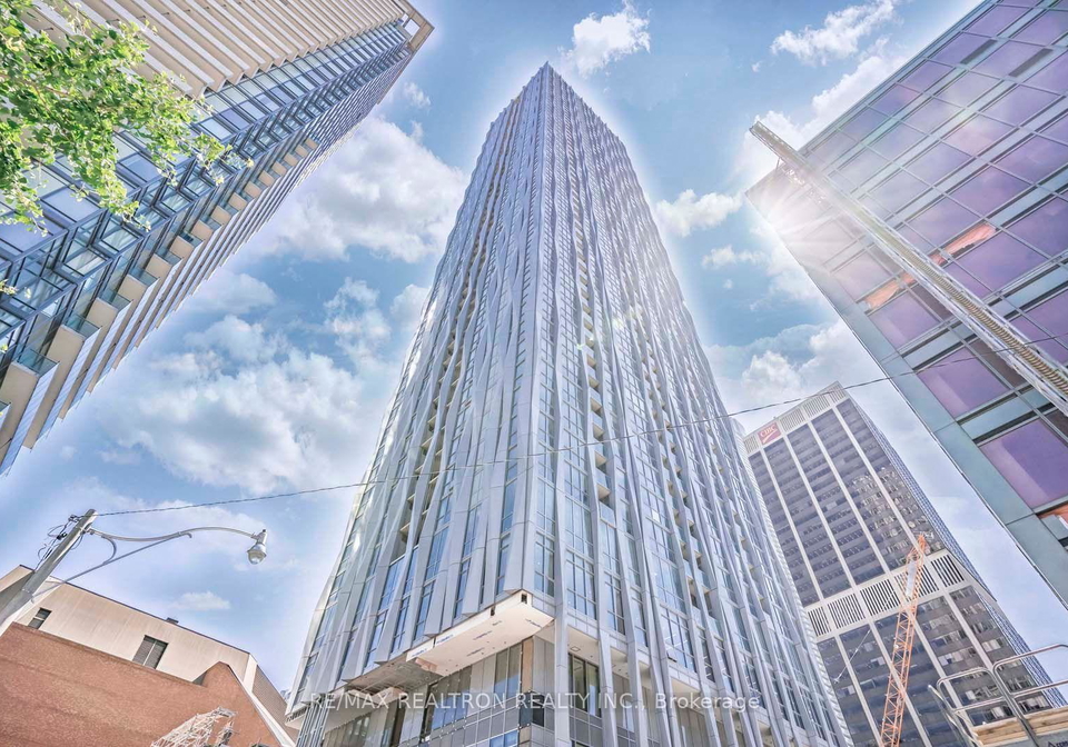 1-yorkville-avenue-toronto-toronto-ontario-c13560202