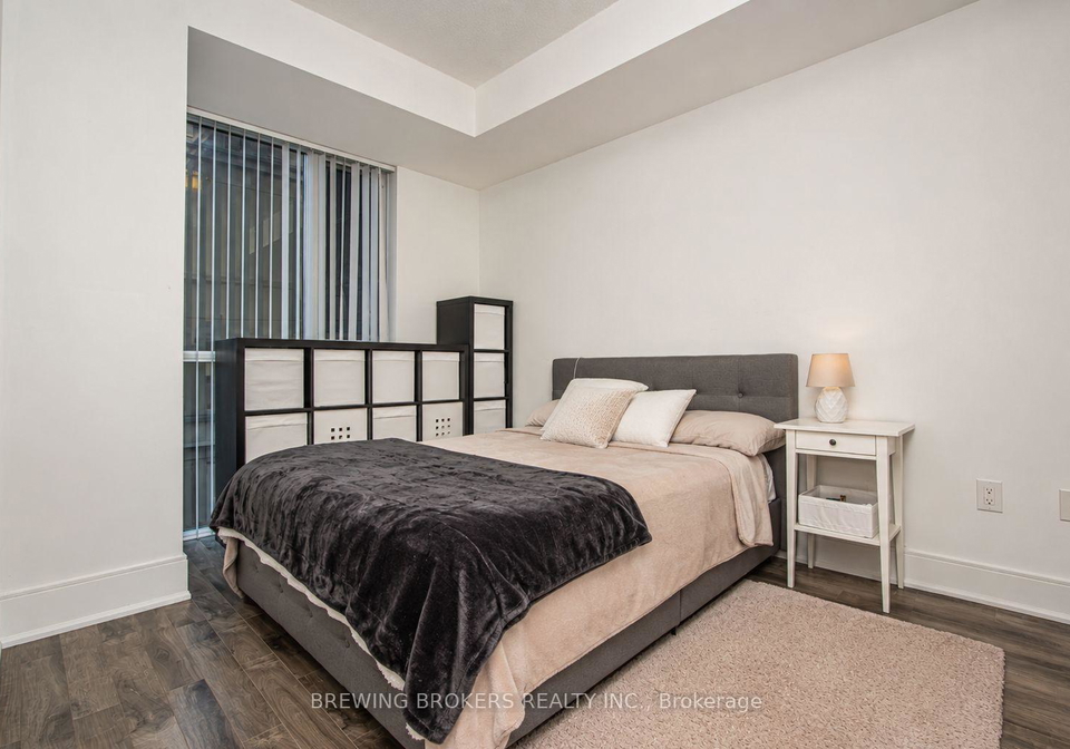 560-front-street-w-toronto-toronto-ontario-c13560498