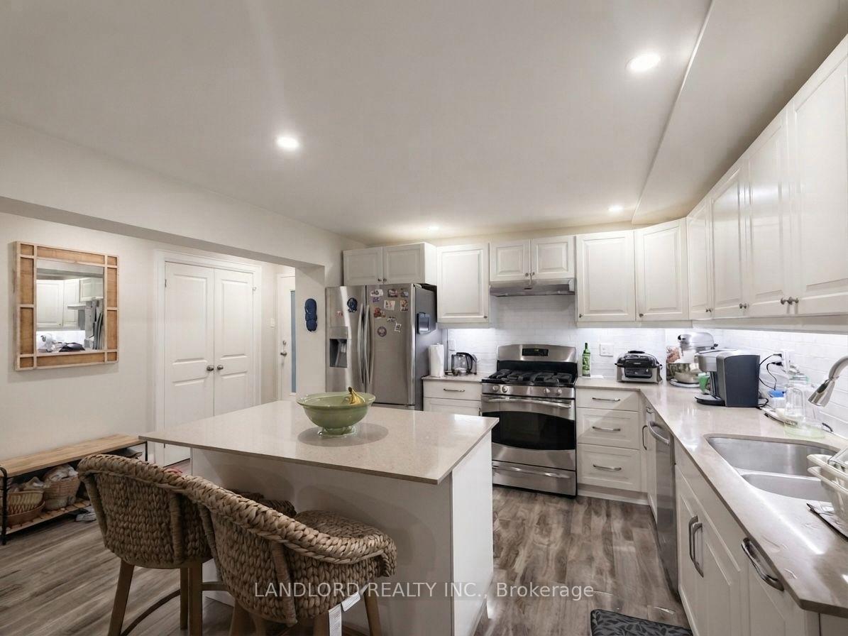 117-chaplin-crescent-toronto-toronto-ontario-c13560966