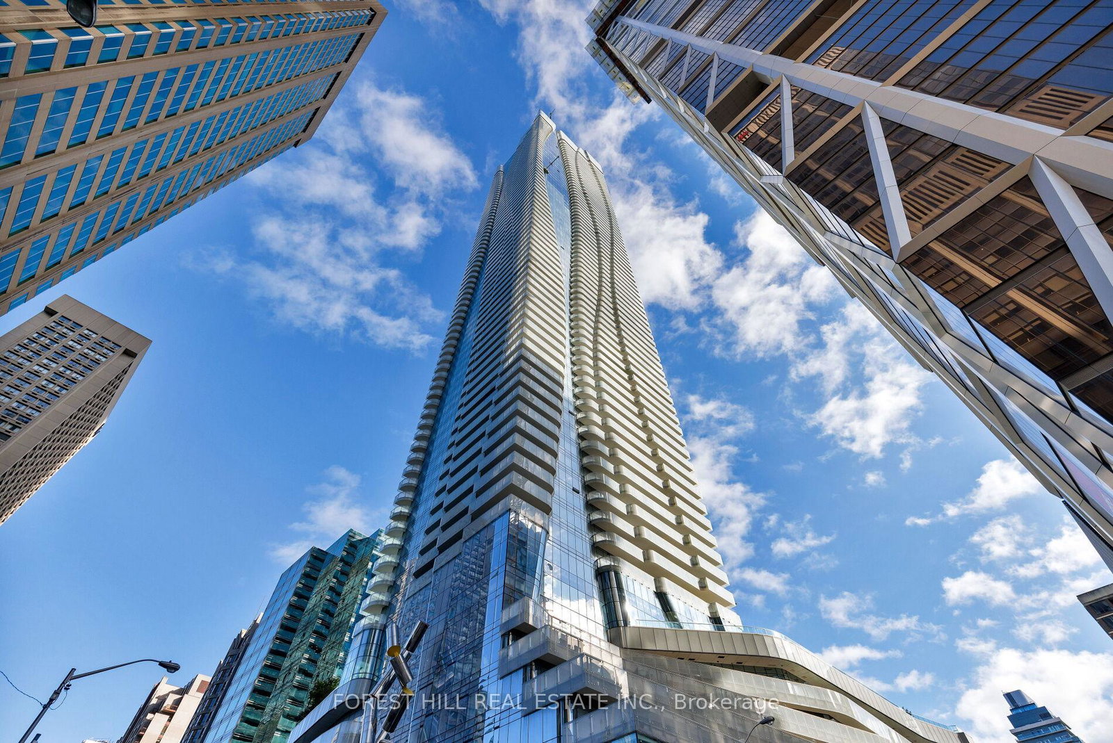1-bloor-street-e-toronto-toronto-ontario-c13560996