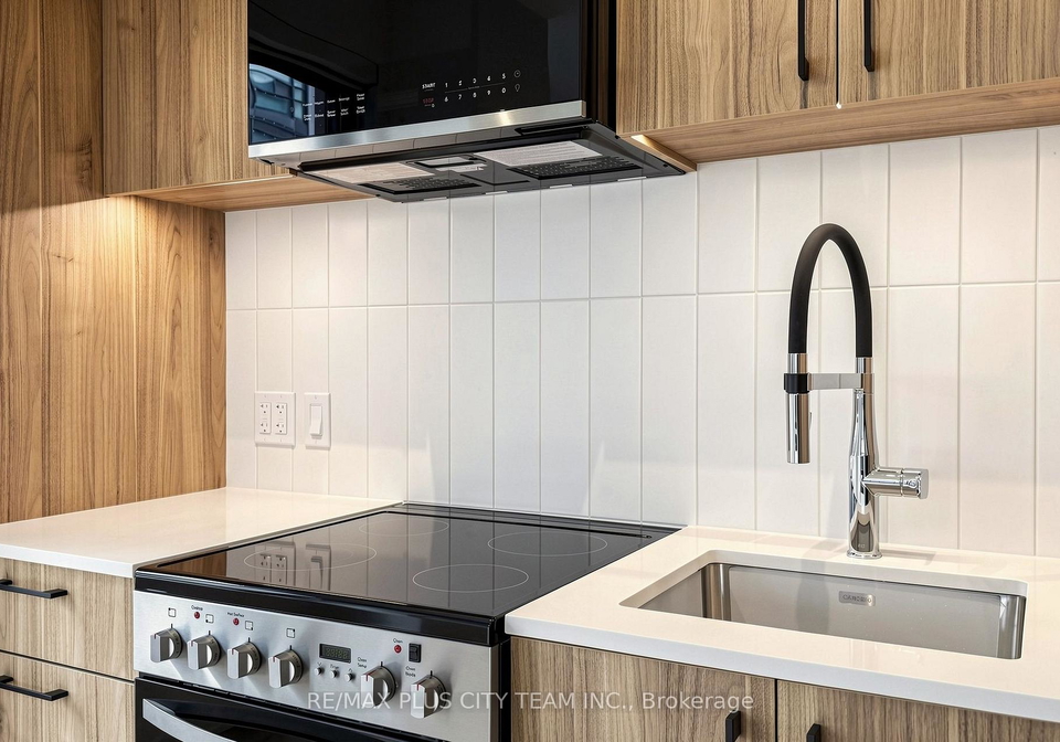 109-erskine-avenue-toronto-toronto-ontario-c13561164