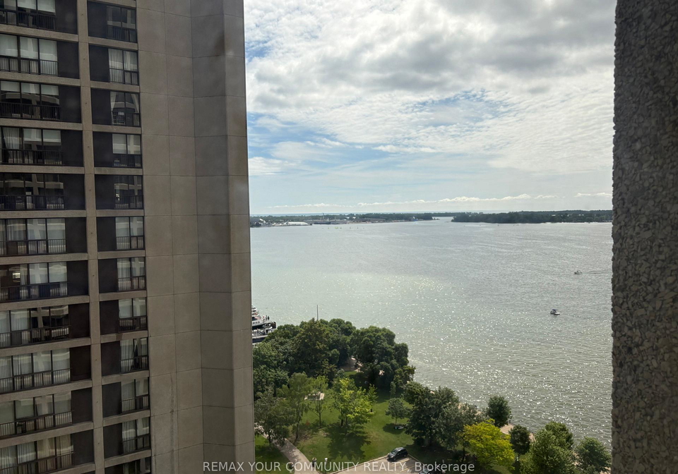 65-harbour-square-toronto-toronto-ontario-c13561378