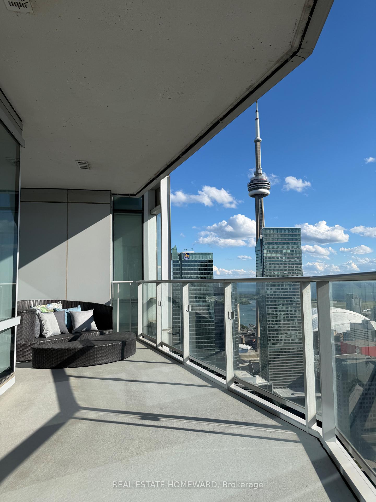 180-university-avenue-toronto-toronto-ontario-c13561546