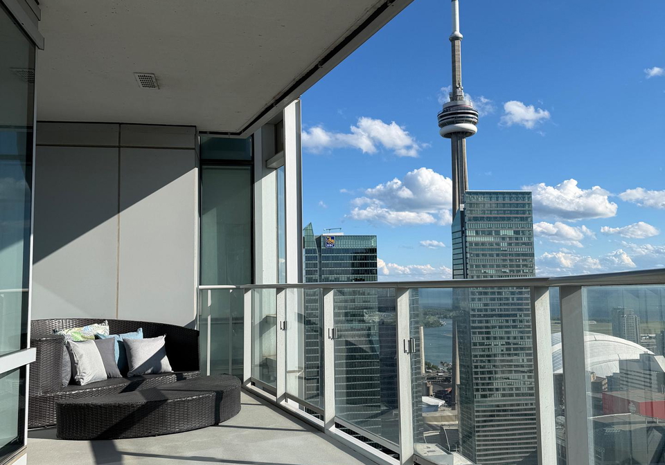 180-university-avenue-toronto-toronto-ontario-c13561546