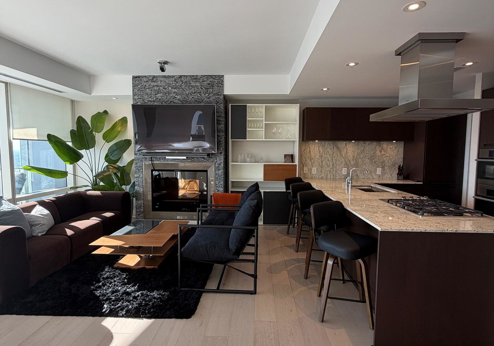 180-university-avenue-toronto-toronto-ontario-c13561546