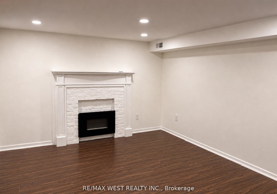 84-mackenzie-crescent-toronto-toronto-ontario-c13561626