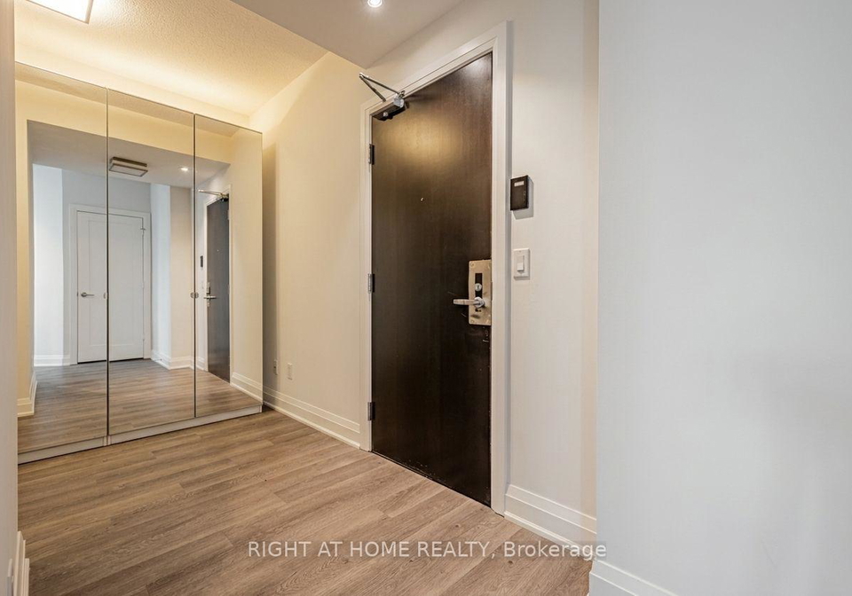 2-anndale-drive-toronto-north-york-ontario-c13562000