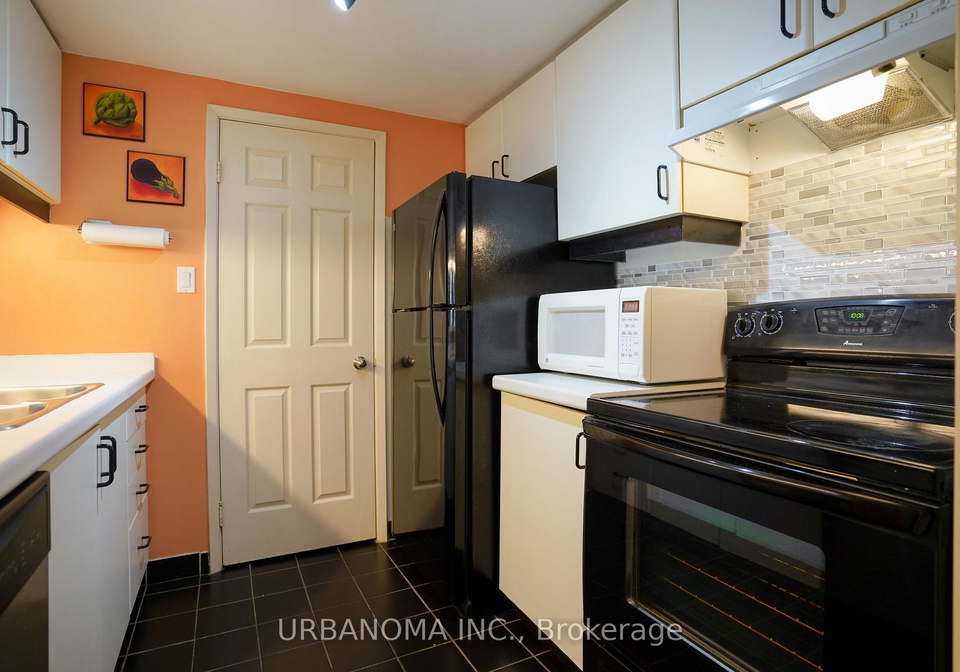717-bay-street-toronto-toronto-ontario-c13562108