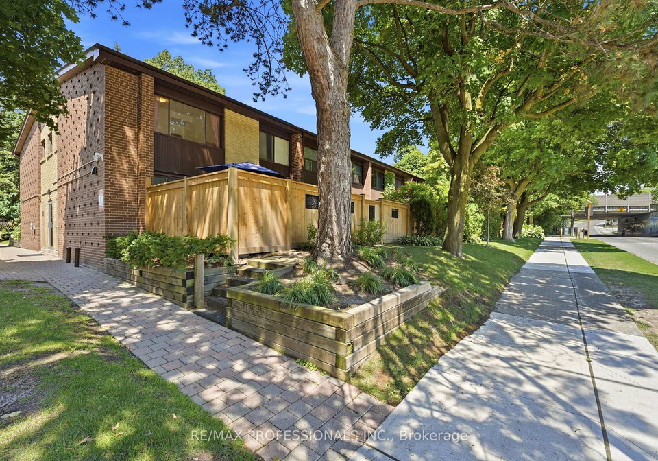 48-three-valleys-drive-toronto-north-york-ontario-c13562224