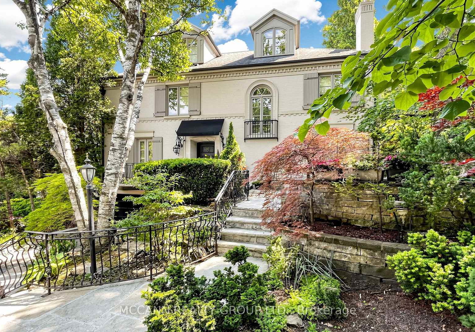 27-strathgowan-crescent-toronto-toronto-ontario-c13562332