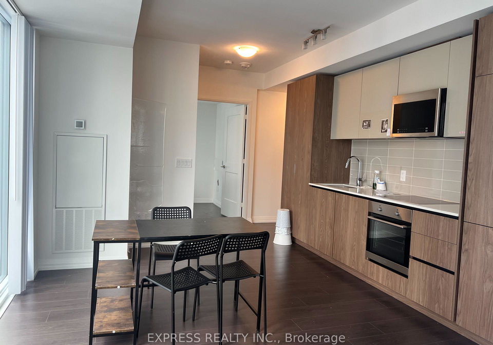 8-widmer-street-toronto-toronto-ontario-c13562400