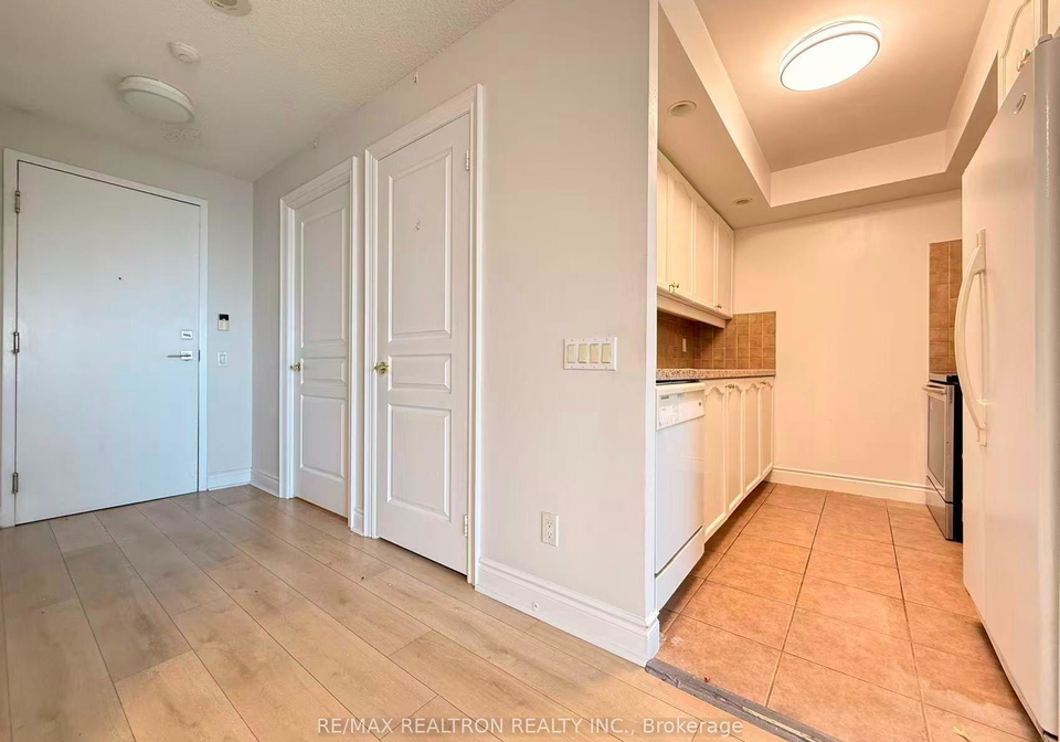 10-northtown-way-toronto-north-york-ontario-c13562566