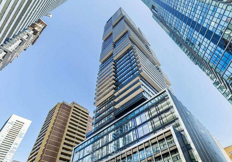 55-charles-street-e-toronto-toronto-ontario-c13562804