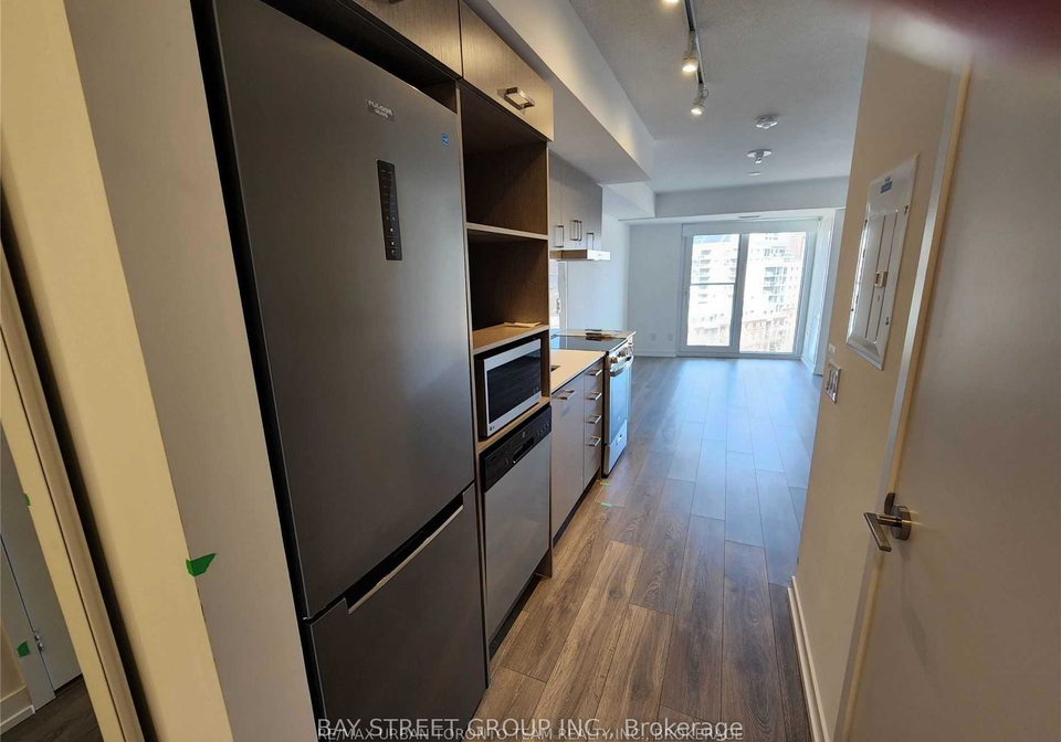 219-dundas-street-e-toronto-toronto-ontario-c13562920