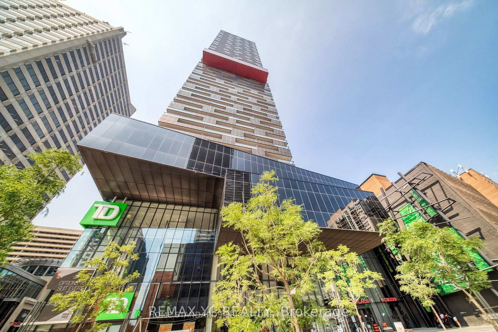 8-eglinton-avenue-e-toronto-toronto-ontario-c13563330