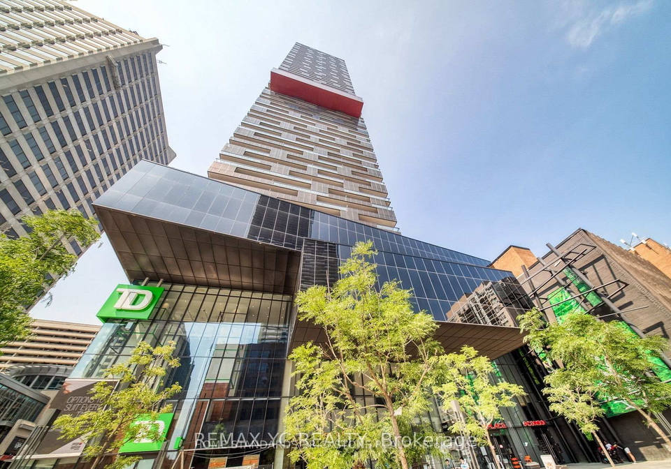 8-eglinton-avenue-e-toronto-toronto-ontario-c13563330