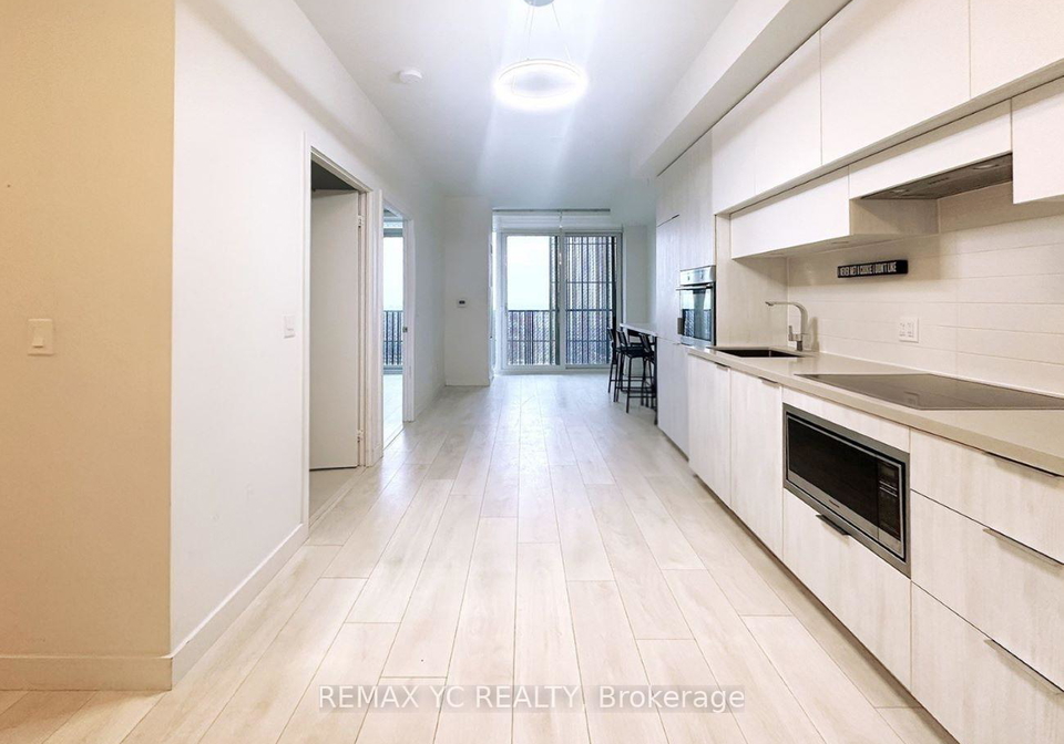 8-eglinton-avenue-e-toronto-toronto-ontario-c13563330