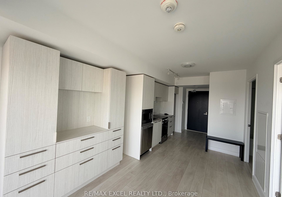 501-yonge-street-toronto-toronto-ontario-c13563404