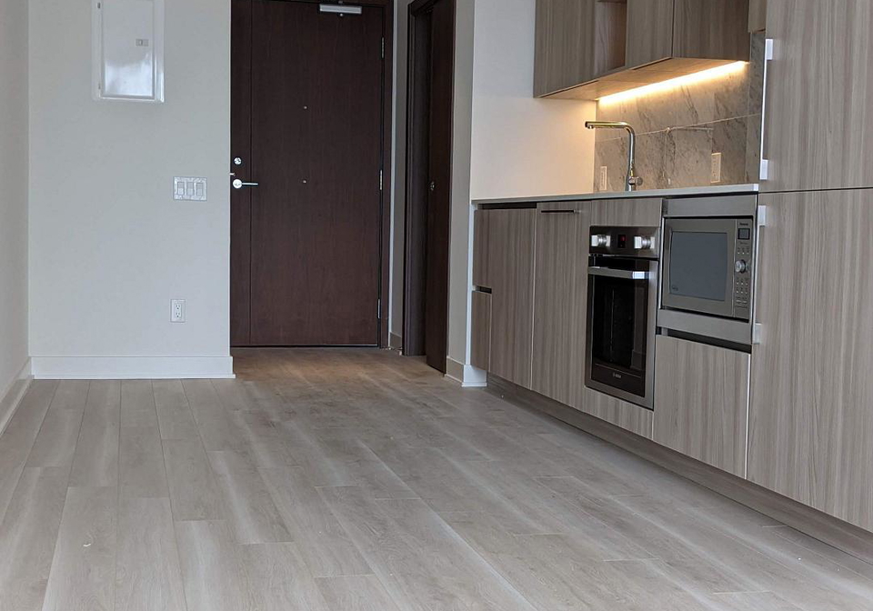 19-bathurst-street-toronto-toronto-ontario-c13563680