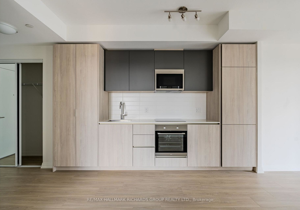 28-widmer-street-toronto-toronto-ontario-c13563750