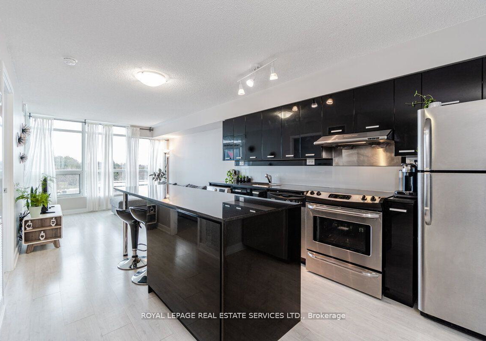 15-singer-court-toronto-north-york-ontario-c13563778