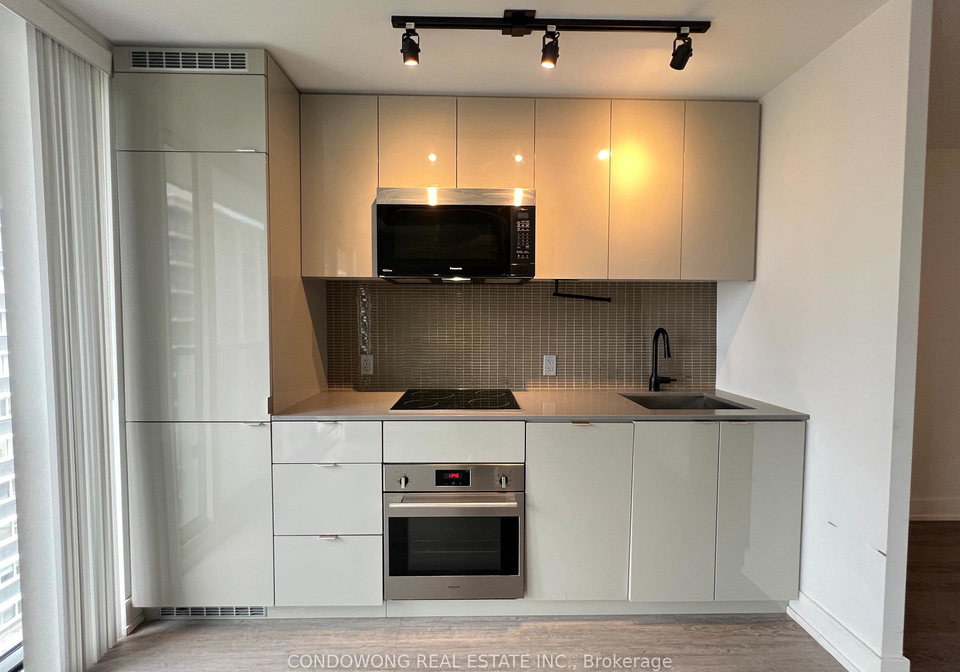 7-grenville-street-toronto-toronto-ontario-c13564122