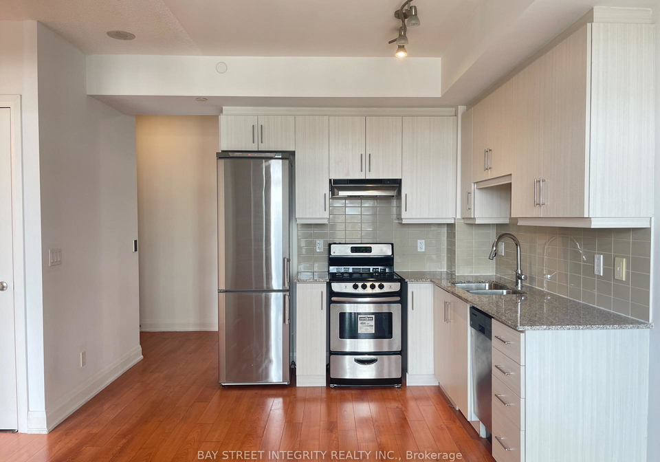 68-canterbury-place-toronto-toronto-ontario-c13564512