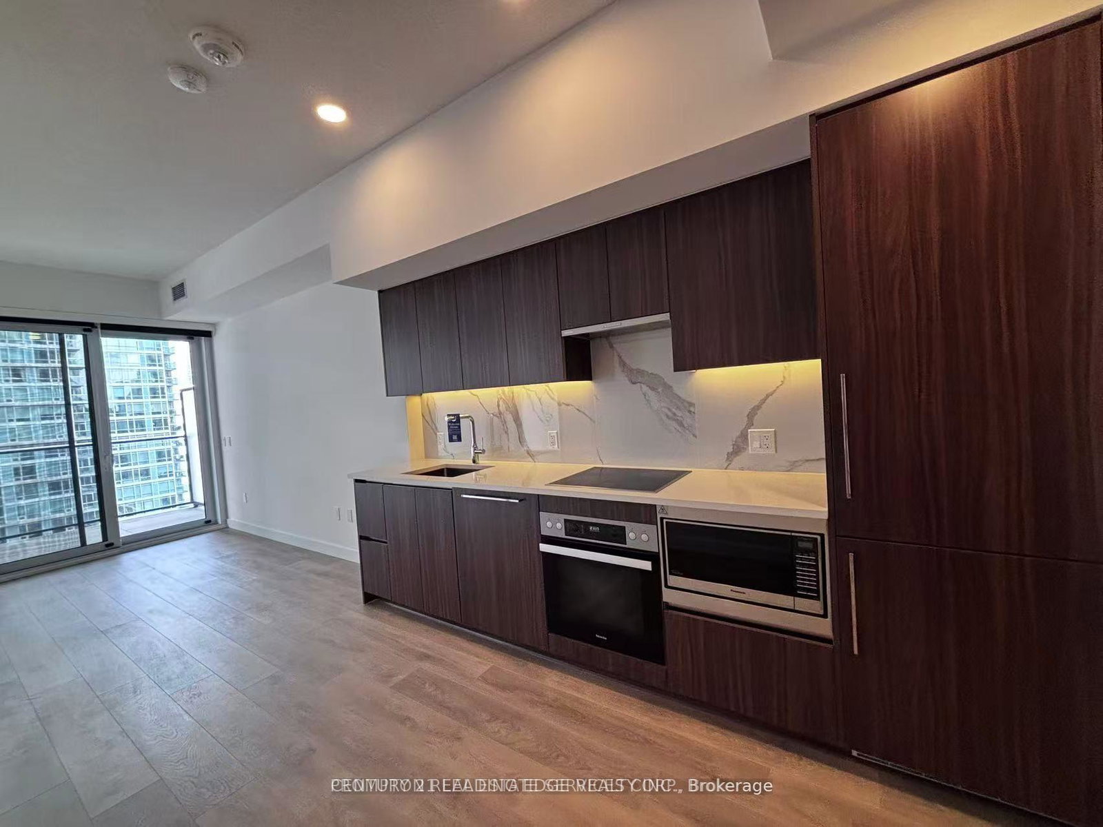 3-concord-cityplace-way-toronto-toronto-ontario-c13564522